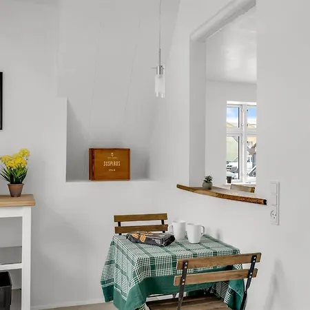 Emma - 700m From The Sea By Interhome *